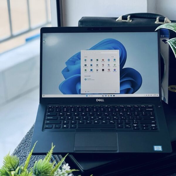 Dell Latitude 5400 14"' FHD (1920x 1080)
Business Laptop, Intel Core i5 8th Gen i5-8365,
8GB RAM 256GB SSD, Touchscreen